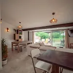 Maison Vu En Premiere Ligne Du De Avec Terrain De Tennis Privatif 别墅 拉卡诺