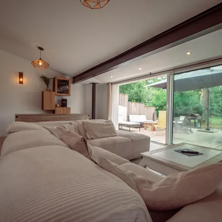فيلة Maison Vu En Premiere Ligne Du De Avec Terrain De Tennis Privatif