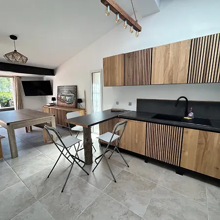 Maison Vu En Premiere Ligne Du De Avec Terrain De Tennis Privatif Villa