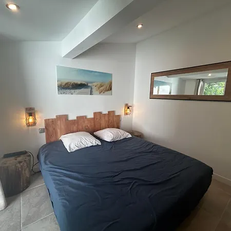 Maison Vu En Premiere Ligne Du De Avec Terrain De Tennis Privatif לאקאנו