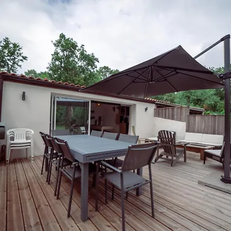 Maison Vu En Premiere Ligne Du De Avec Terrain De Tennis Privatif Villa Lacanau