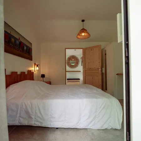 Maison Vu En Première Ligne Du De Avec Terrain De Tennis Privatif *