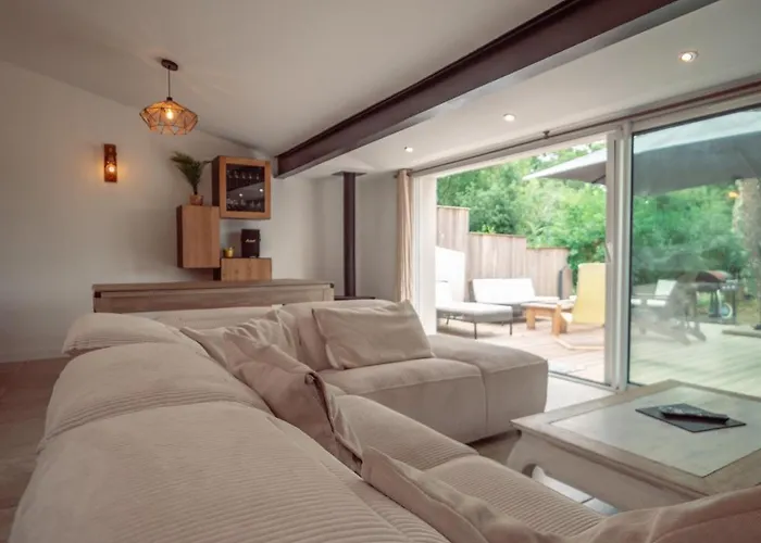 Maison Vu En Première Ligne Du De Avec Terrain De Tennis Privatif